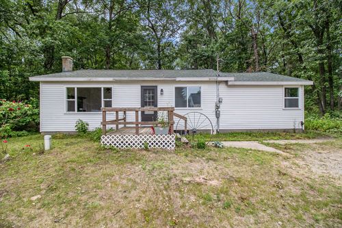 105 S Emerson Dr, Branch, MI, 49402-9690 | Card Image