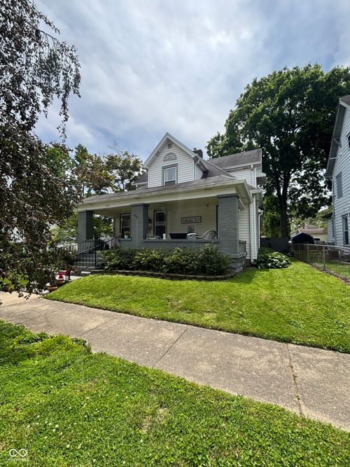 303 Walnut St, Greenfield, IN, 46140-2047 | Card Image