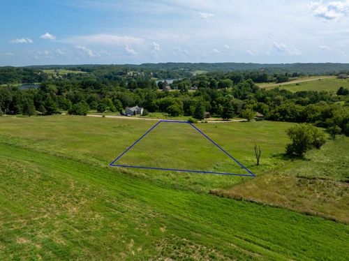 L1135 Amsterdam Ct, La Valle, WI, 53941 | Card Image