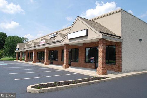 4739 W Lincoln Hwy, PARKESBURG, PA, 19365-1782 | Card Image