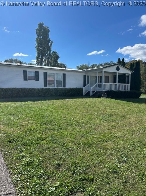 926 Midland Trl, Hurricane, WV, 25526-9445 | Card Image