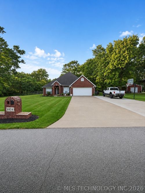 8424 Westway Rd, Tulsa, OK, 74131-3800 | Card Image