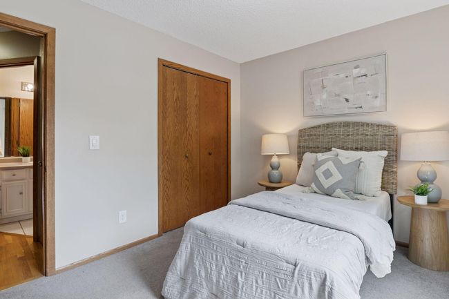 6160 Creek View Rdg, Townhouse with 3 bedrooms, 2 bathrooms and null parking in Minnetonka MN | Image 22