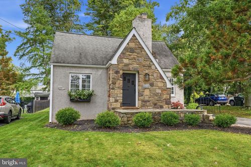 3003 Old Welsh Rd, WILLOW GROVE, PA, 19090-3824 | Card Image