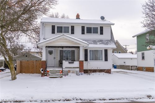 16711 Pearldale Ave, Cleveland, OH, 44135-4433 | Card Image