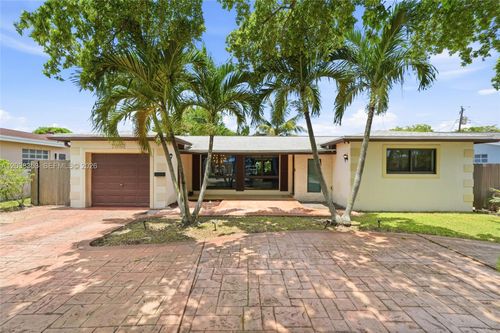 7953 Venetian St, Miramar, FL, 33023-2447 | Card Image