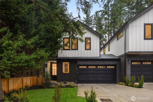 4118 161st Ave Se, Bellevue, WA, 98006-1856 | Card Image