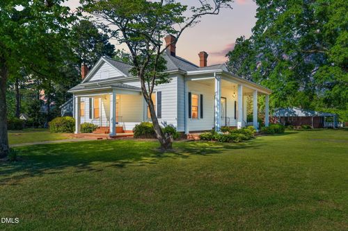 301 E Stanley Street, Four Oaks, NC, 27524 | Card Image