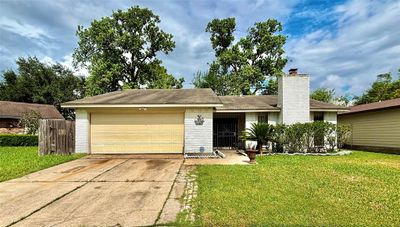 2707 Hummingbird Lane, House other with 3 bedrooms, 2 bathrooms and null parking in Humble TX | Image 1