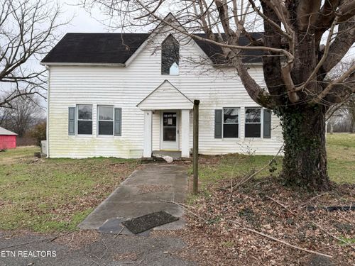 2011 Chestnut St, Sweetwater, TN, 37874-1232 | Card Image