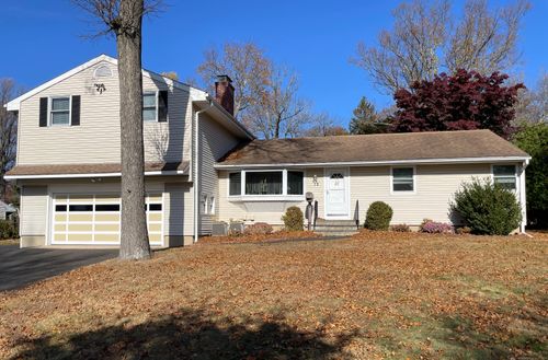 12 Rampart Road, Norwalk, CT, 06854 | Card Image