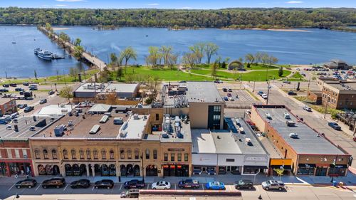 ste-304-517 2nd St, Hudson, WI, 54016-1555 | Card Image