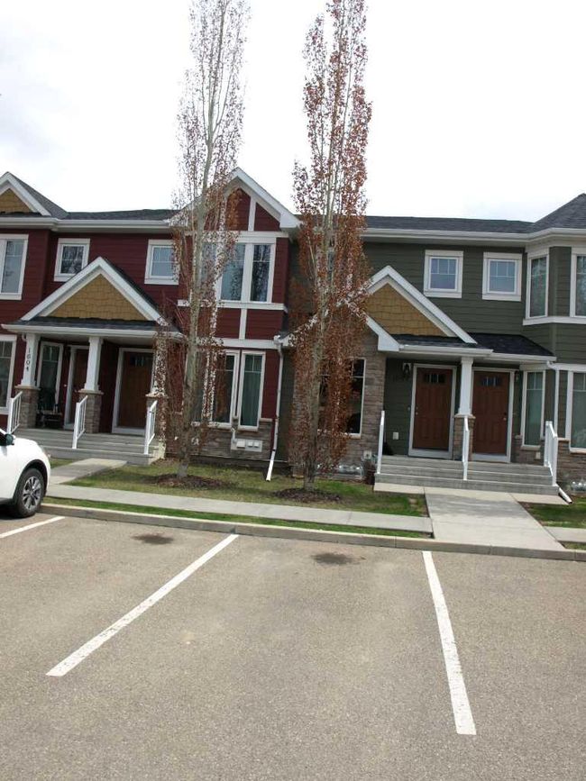1602 - 30 Carleton Avenue, Home with 2 bedrooms, 1 bathrooms and 2 parking in Red Deer AB | Image 2