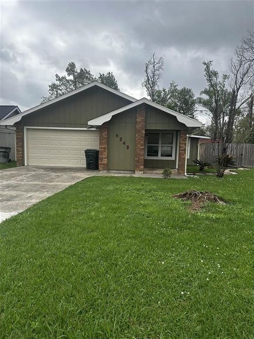 4249 Holly Hill Ct, Lake Charles, LA, 70605-4262 | Card Image