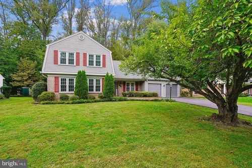 9612 Whitecedar Ct, VIENNA, VA, 22181-5468 | Card Image