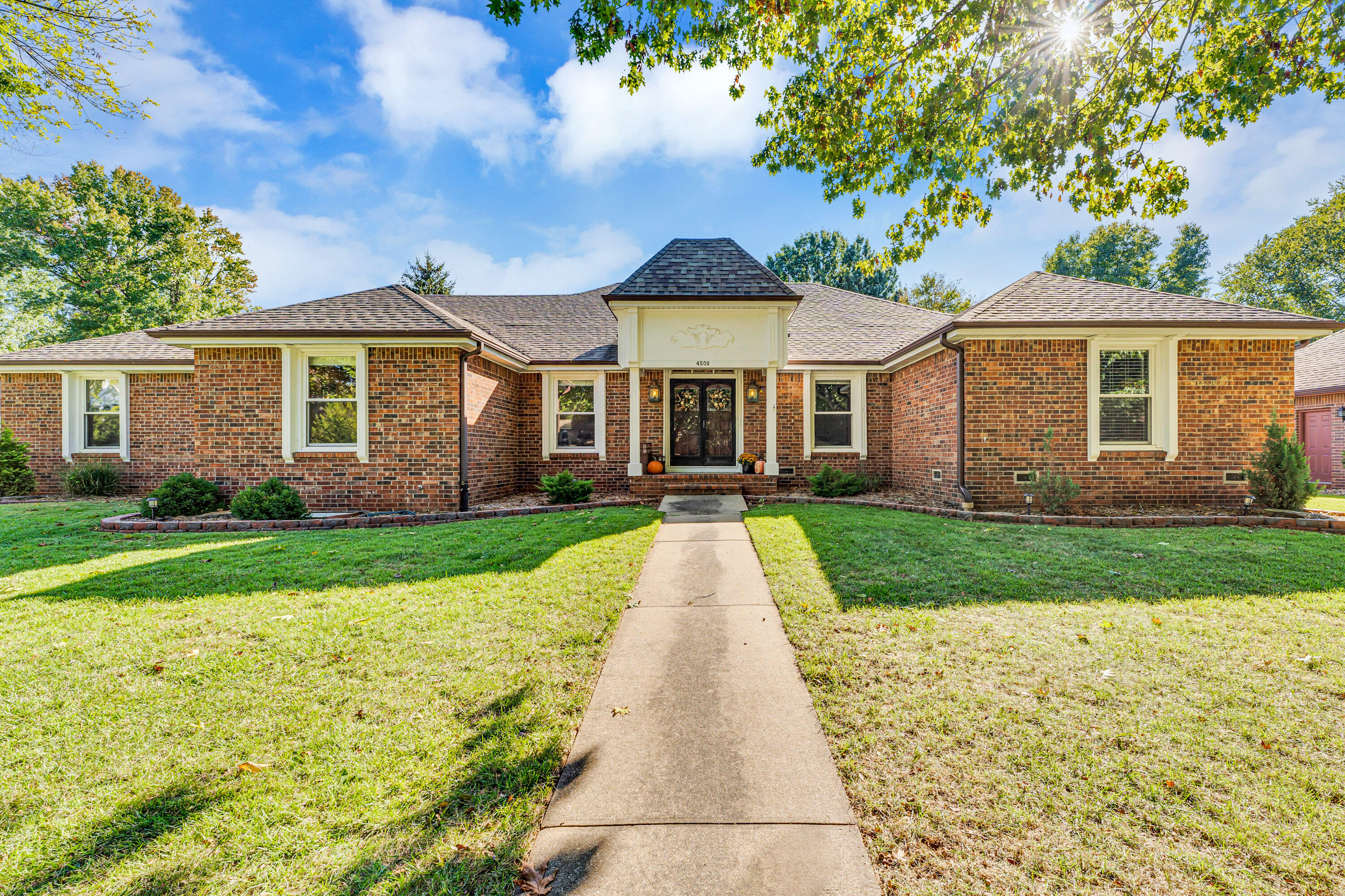 Delaware Ave, Springfield, MO 65804
