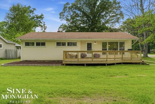 1706 New Jersey Ave, Marysville, MI, 48040-1658 | Card Image