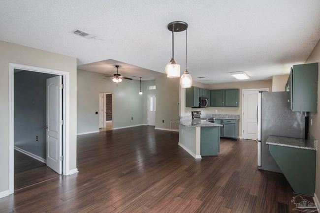 10091 Hillview Dr, House other with 3 bedrooms, 2 bathrooms and 2 parking in Pensacola FL | Image 18
