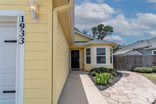 1933 Admiral Ln, Aransas Pass, TX, 78336-3065 | Card Image
