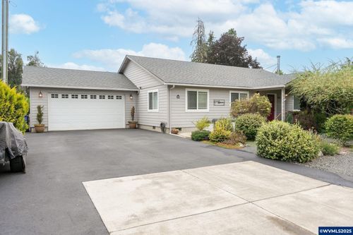 361 Se Ivy St, Mill City, OR, 97360-3200 | Card Image