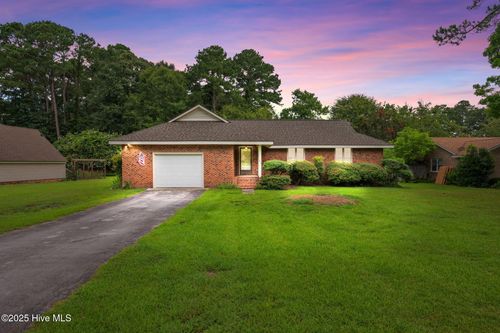 212 Rockledge Rd, New Bern, NC, 28562-9559 | Card Image