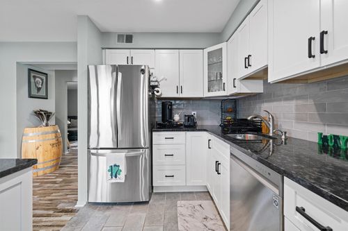 apt-17-33 Weathervane Dr, Washingtonville, NY, 10992-2236 | Card Image