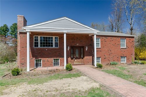 39 Francis Road, Glocester, RI, 02857 | Card Image