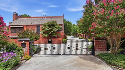 200-17-36 Woodward Blvd, Tulsa, OK, 74114-1162 | Card Image