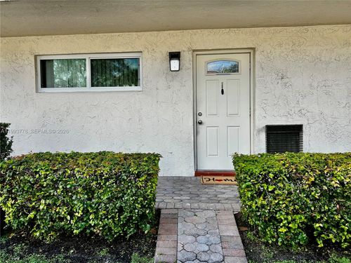 apt-105-411 S Hollybrook Dr, Pembroke Pines, FL, 33025-1213 | Card Image