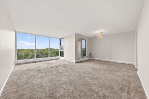 512-19 Woodlawn Rd E, Guelph, ON, N1H7B1 | Card Image