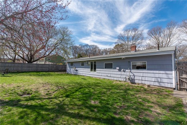 72 Flagg Ave, House other with 3 bedrooms, 2 bathrooms and 3 parking in Warwick RI | Image 27