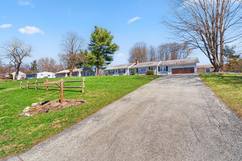 49 Clover Hill Dr, Poughkeepsie, NY, 12603-3201 | Card Image