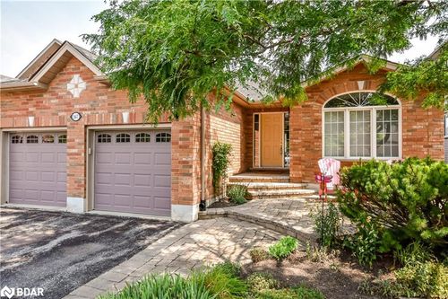 167 Crompton Dr, Barrie, ON, L4M6P1 | Card Image