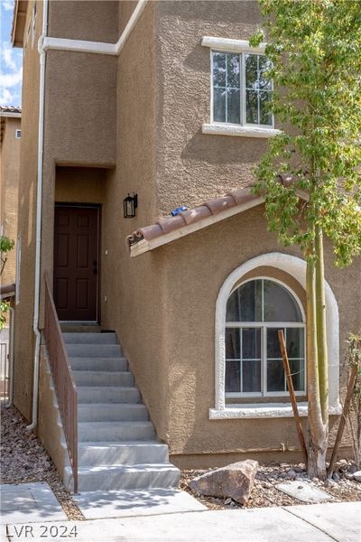 8920 Carter Montgomery Avenue, House other with 3 bedrooms, 2 bathrooms and null parking in Las Vegas NV | Image 2