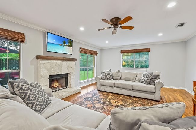 2802 Brandy Ln, House other with 3 bedrooms, 2 bathrooms and 6 parking in Georgetown TX | Image 6
