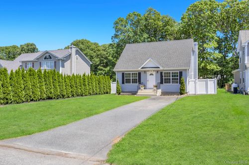 b-5 The Green, Brookhaven, NY, 11967 | Card Image