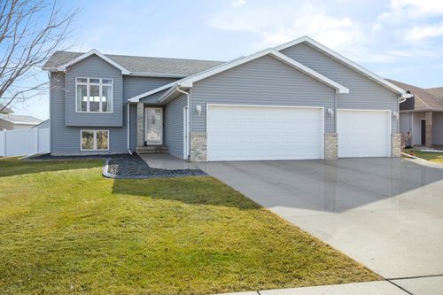 4512 44th St S, Fargo, ND, 58104-3980 | Card Image