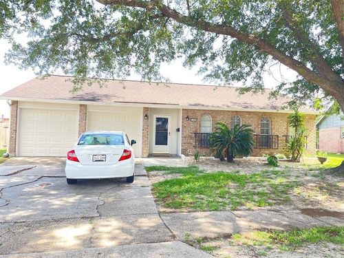 158 Cameron Dr, Gretna, LA, 70056-7349 | Card Image