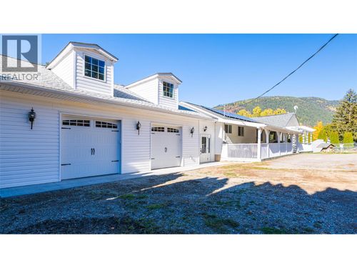 5145 Elsie-Holmes Rd, Wynndel, BC, V0B2N1 | Card Image