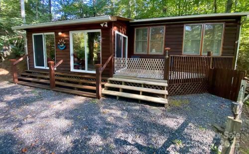 292 Bear Cub Dr, Spruce Pine, NC, 28777-0754 | Card Image