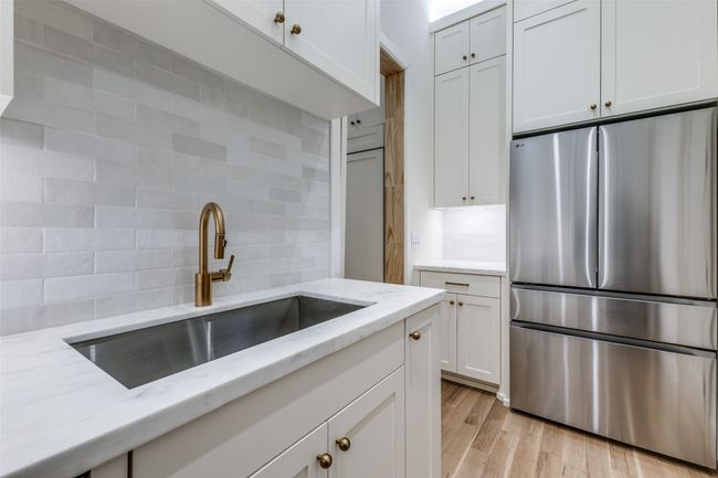 Hidden Prep Kitchen with 2nd Refrigerator | Image 18
