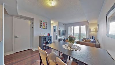 3411 - 125 Village Green Sq, Condo with 2 bedrooms, 2 bathrooms and 1 parking in Toronto ON | Image 3