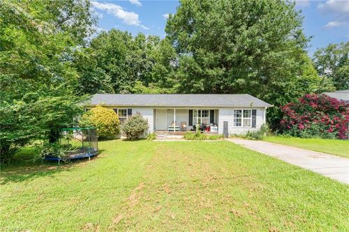 908 Phineas Dr, Kernersville, NC, 27284-3195 | Card Image