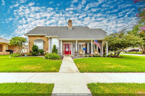 305 Chantilly Dr, Houma, LA, 70360-7106 | Card Image