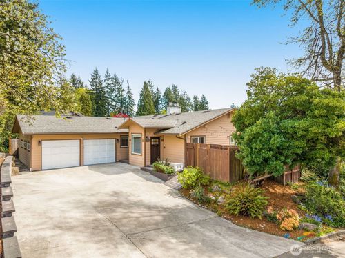 16204 Main St, Bellevue, WA, 98008-4425 | Card Image