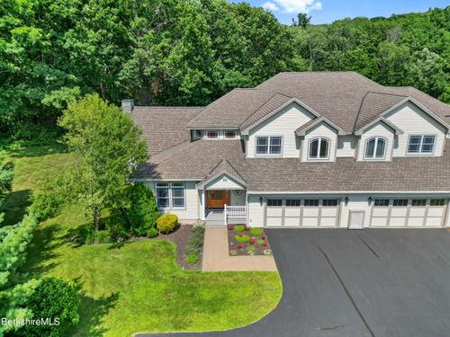 82-82 Stockbridge Ter, Lee, MA, 01238 | Card Image