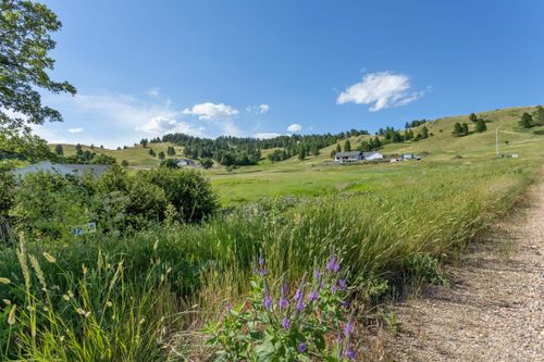 3908 Twisted Oak Rd, Sturgis, SD, 57785-2908 | Card Image