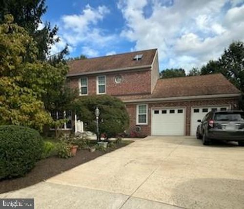 215 Heather Glen Rd, STERLING, VA, 20165-5824 | Card Image