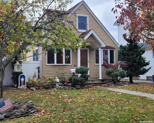 20 Oakview Avenue, Oceanside, NY, 11572 | Card Image