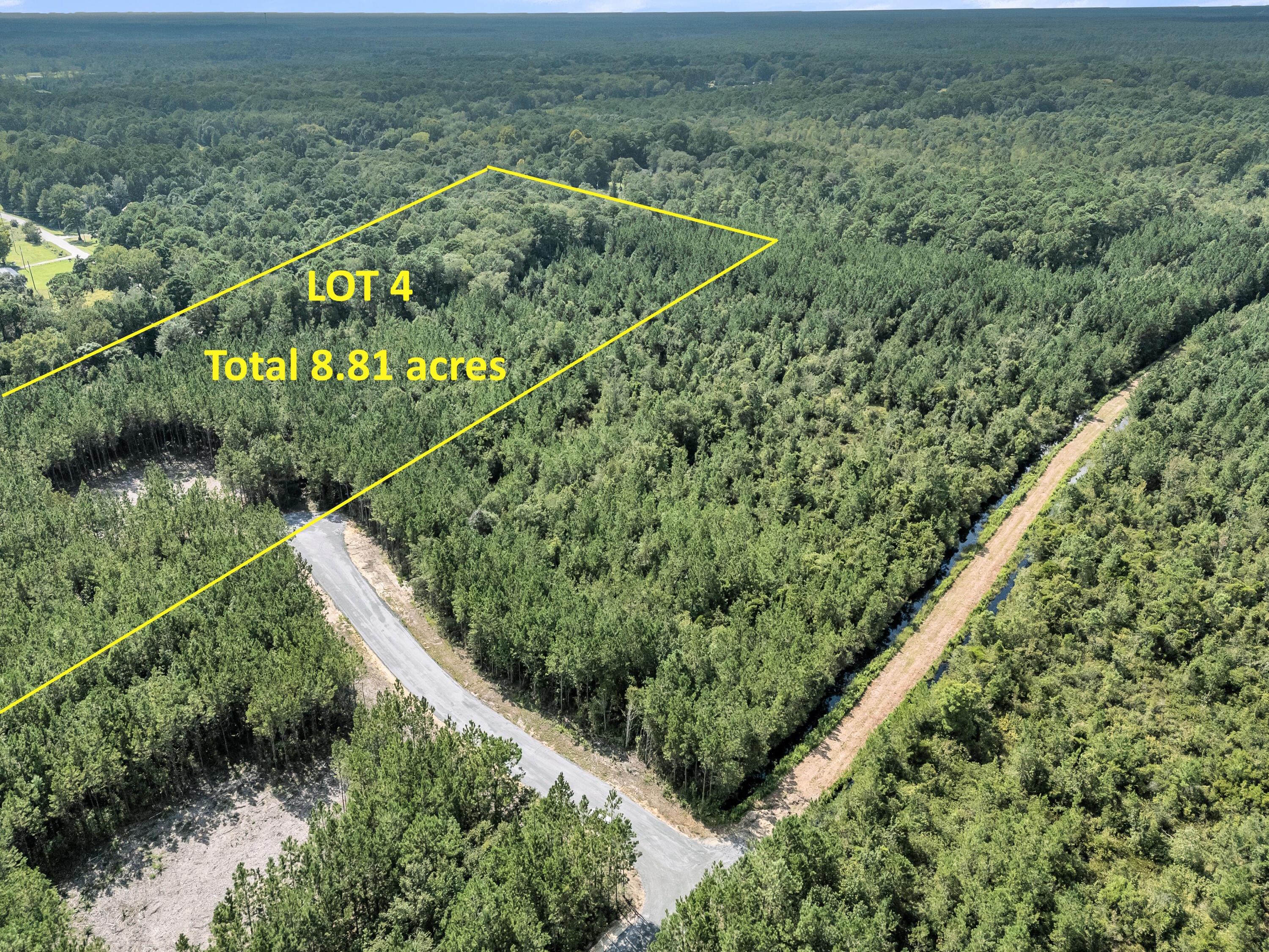 Land in McClellanville